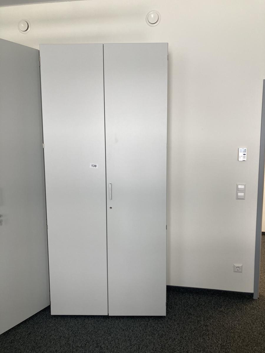 Aktenschrank mit H&auml;ngeregisterausz&uuml;gen, Ma&szlig;e: ca. B 100 x 45 x 230 cm?d=2026-07-28 19:39:34