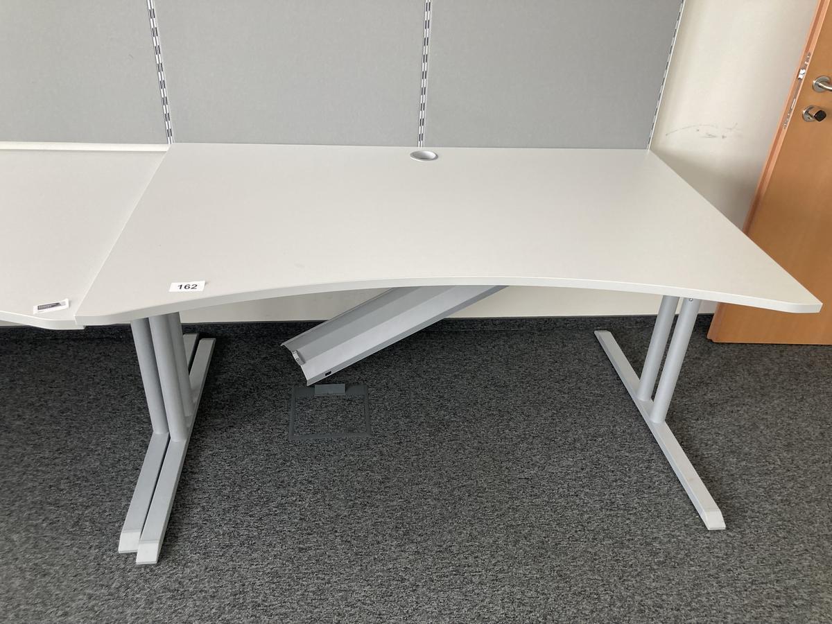 Schreibtisch ohne R&uuml;ckwand, geschwungen, Ma&szlig;e: ca. 160 x 85 x 100 cm?d=2026-07-28 19:42:51
