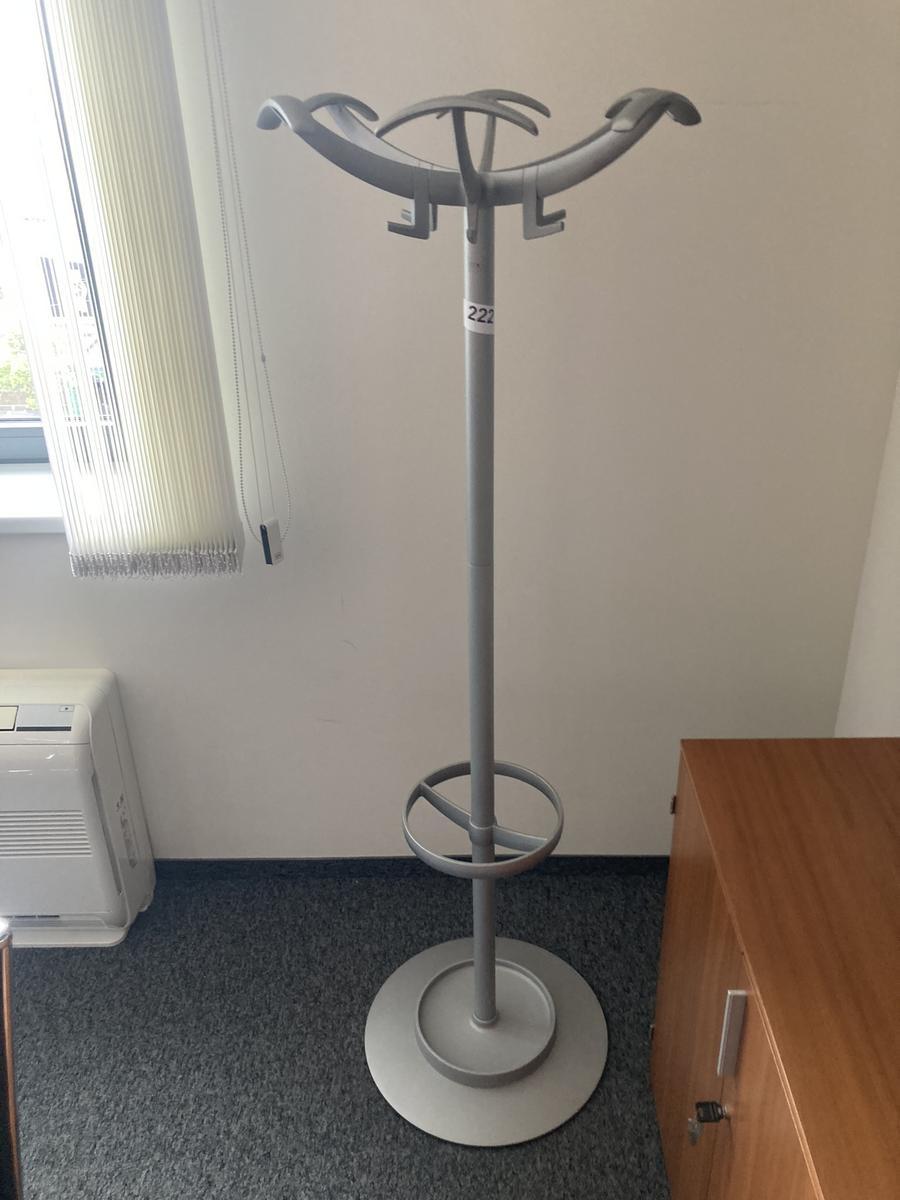 Kleiderst&auml;nder?d=2026-07-28 19:42:21