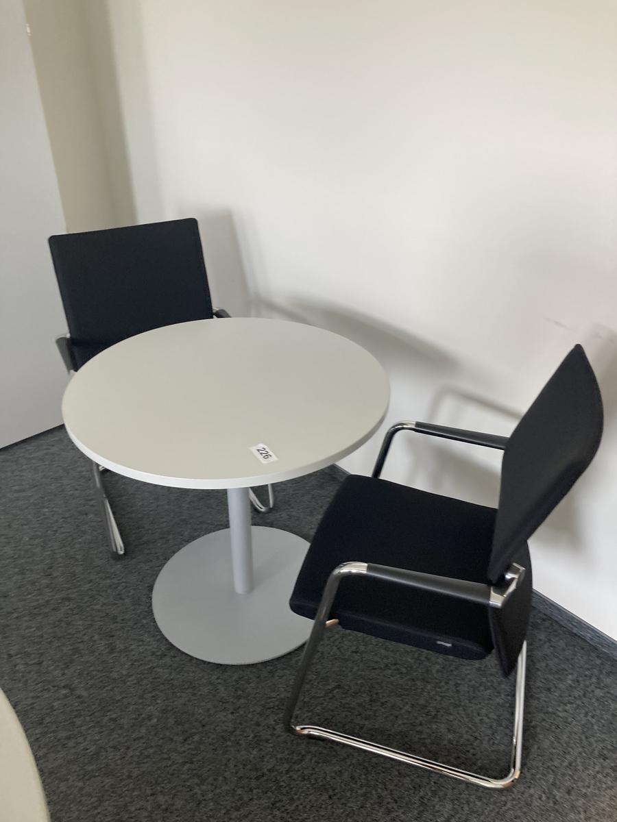 Besuchertisch DM 80 cm mit 2 Freischwinger-St&uuml;hlen?d=2026-07-28 19:42:50