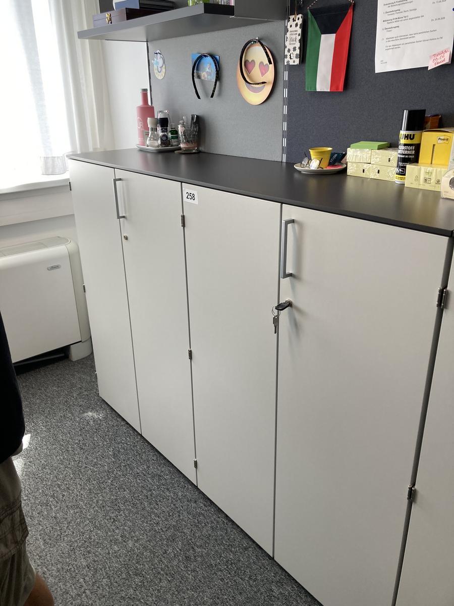 2teilige Aktenschrank-Kombination, Ma&szlig;e: ca. 160 x 45 x 115 cm, Platte durchgehend?d=2026-07-28 18:38:25