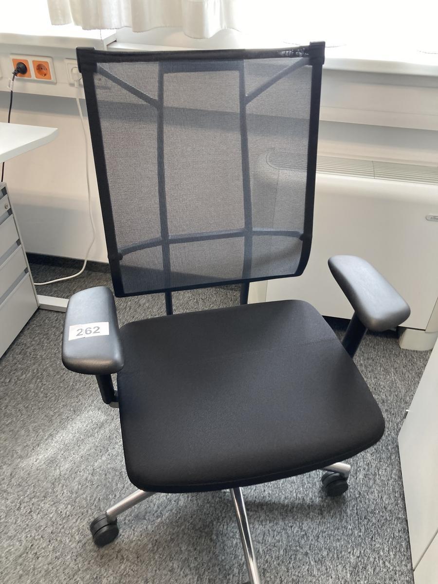 B&uuml;rodrehstuhl mit Armlehnen?d=2026-07-28 18:39:26