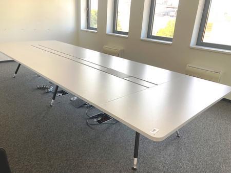 Konferenztisch, 6teilig, Ma�e: ca. L 440 x 160 cm