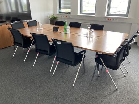 Konferenztisch, 4teilig, Ma�e: ca. 280 x 160 cm, Ma�e: ca. 300 x 160 cm