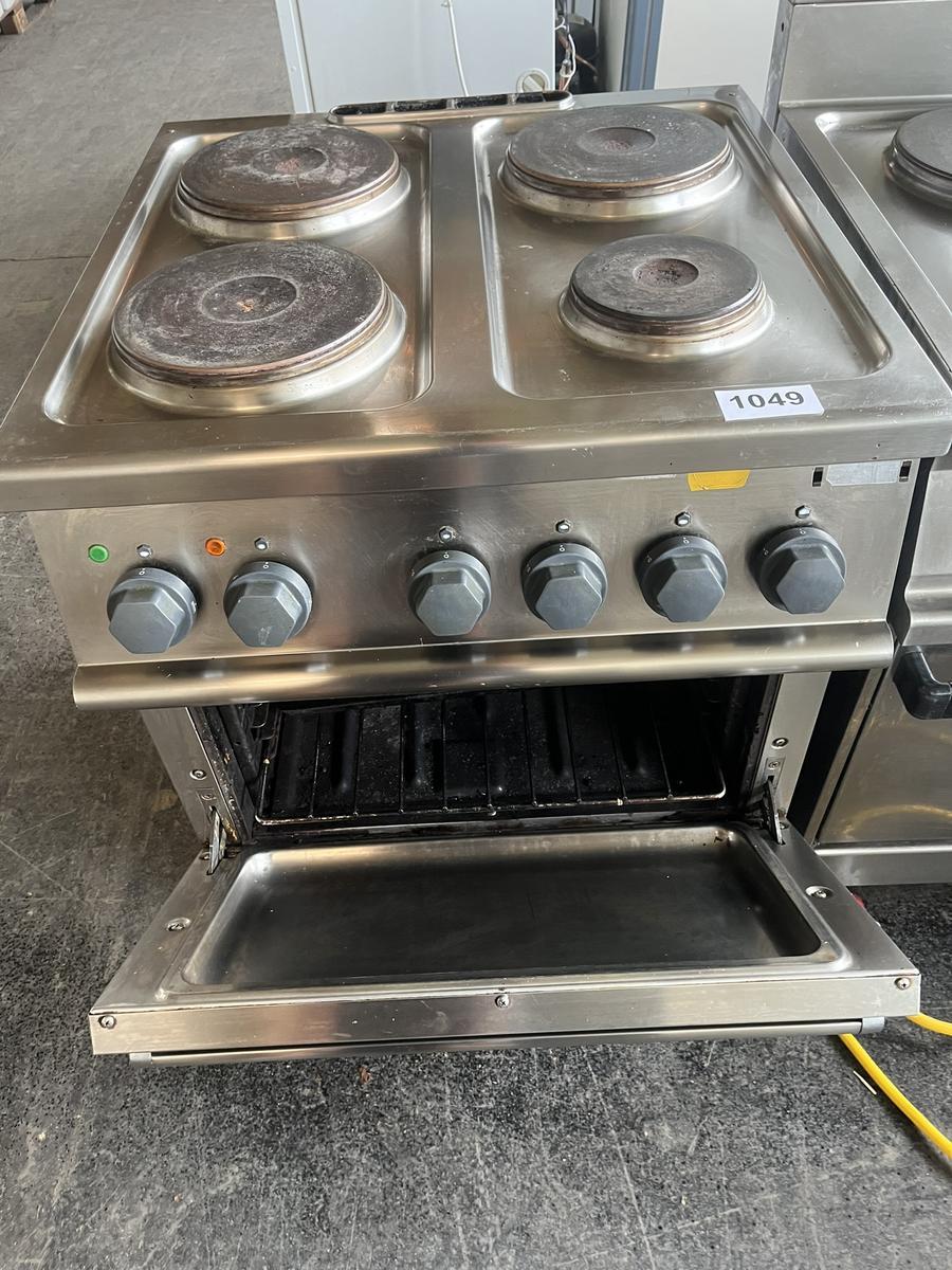 Elektroherd mit 4 Platten?d=2026-07-28 18:38:21