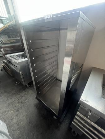 GN-Einschubwagen f�r 10 Bleche ca. 65 x 75 x 152 cm