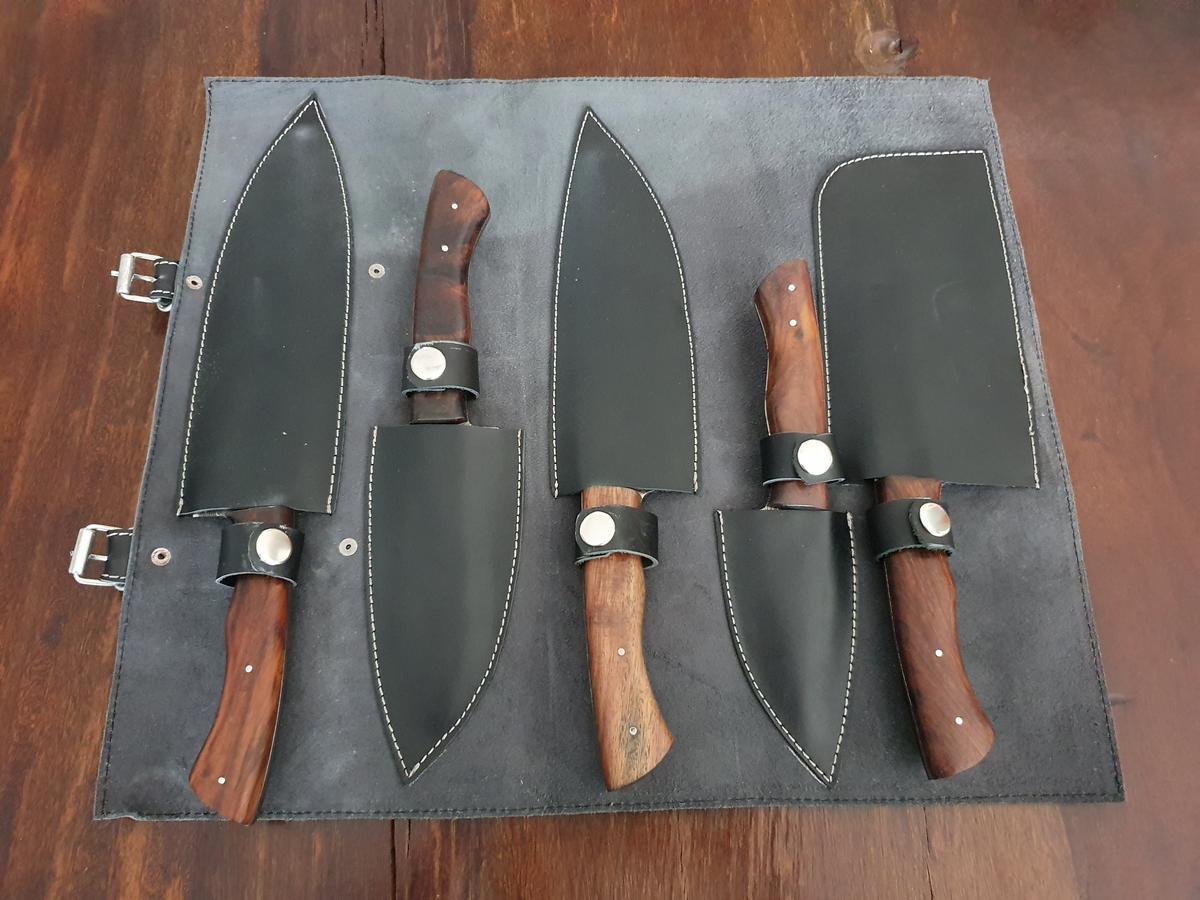 Kochset mit 5 Damast-Messer und schwarzer Lederrolle?d=2026-07-28 22:02:00