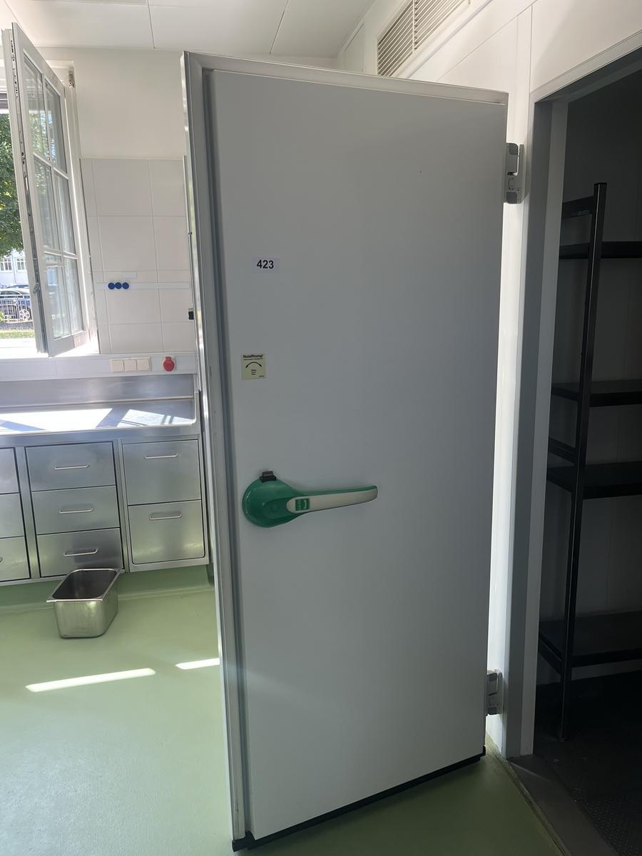 K&uuml;hlhaust&uuml;re mit Schraubbeschlag ca. 800/2000/100 mm VIESSMANN?d=2026-07-28 19:39:06