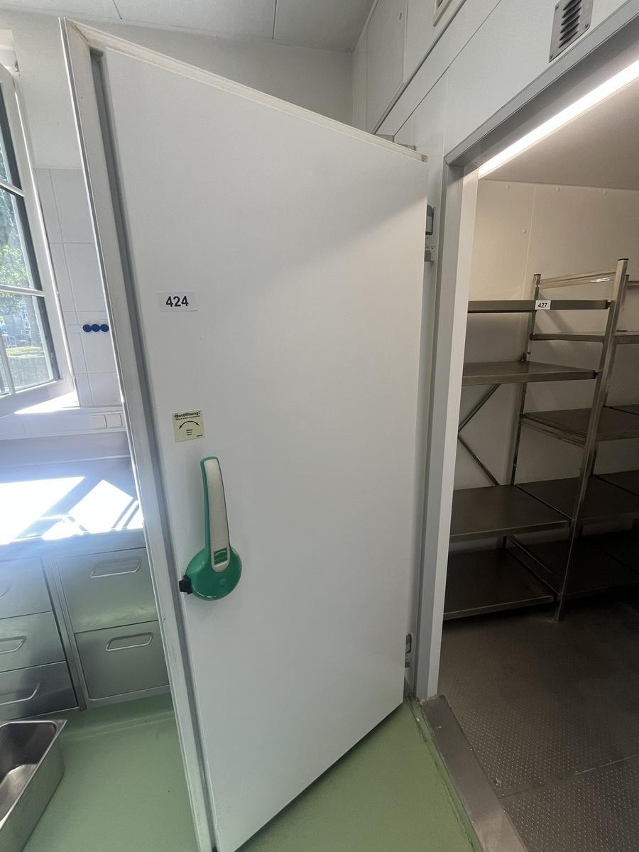 K&uuml;hlhaust&uuml;re mit Schraubbeschlag ca. 800/2000/100 mm VIESSMANN?d=2026-07-28 20:52:56
